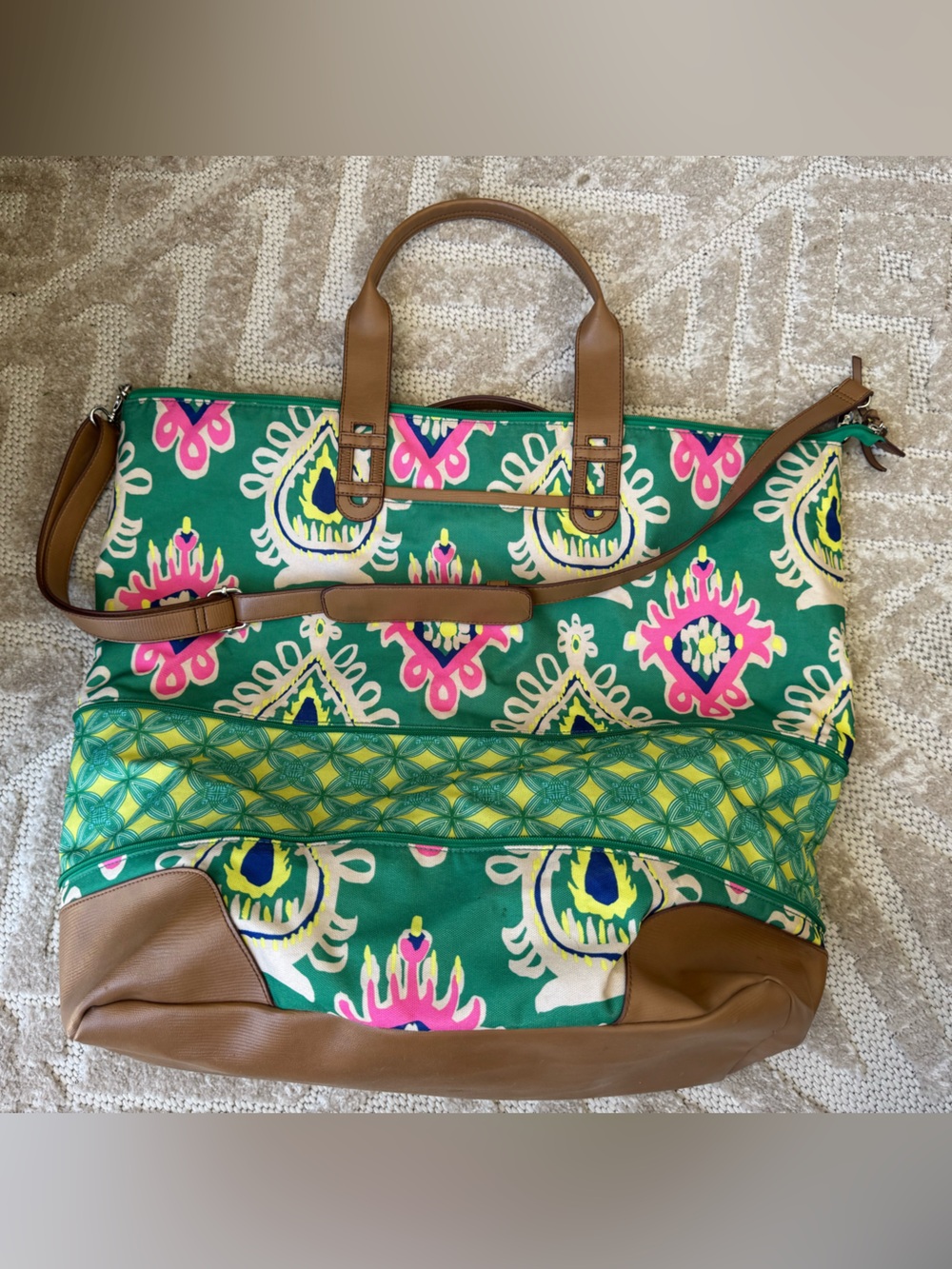 Stella & Dot Green Ikat Boho Patterned Tote Bag with Tan Accents